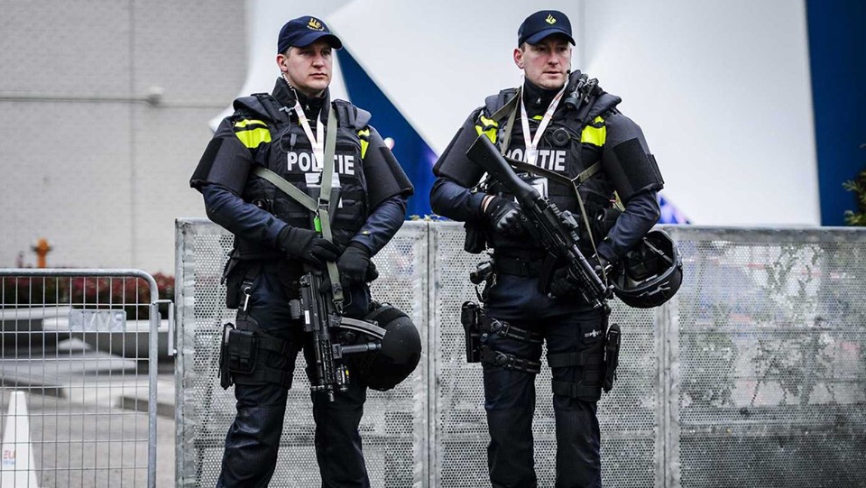 مكافحة الإرهاب .. معضلة إعادة نساء تنظيم داعش الهولنديين