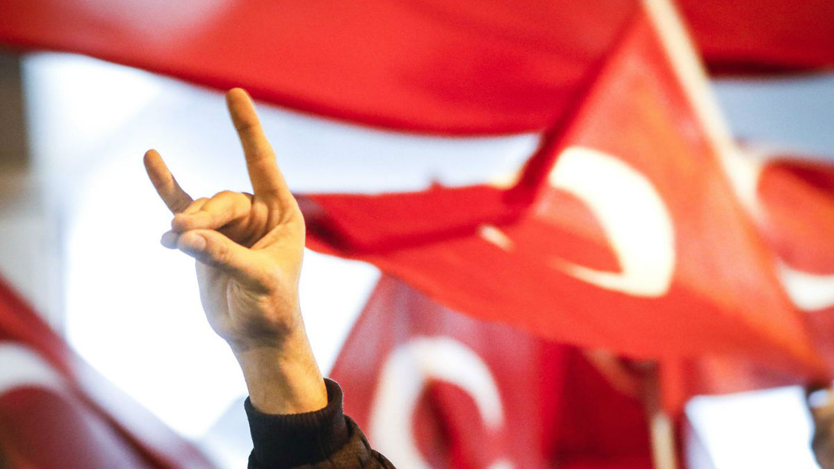 الذئاب الرمادية التركية .. علاقات مشبوهة بالتنظيمات المتطرفة