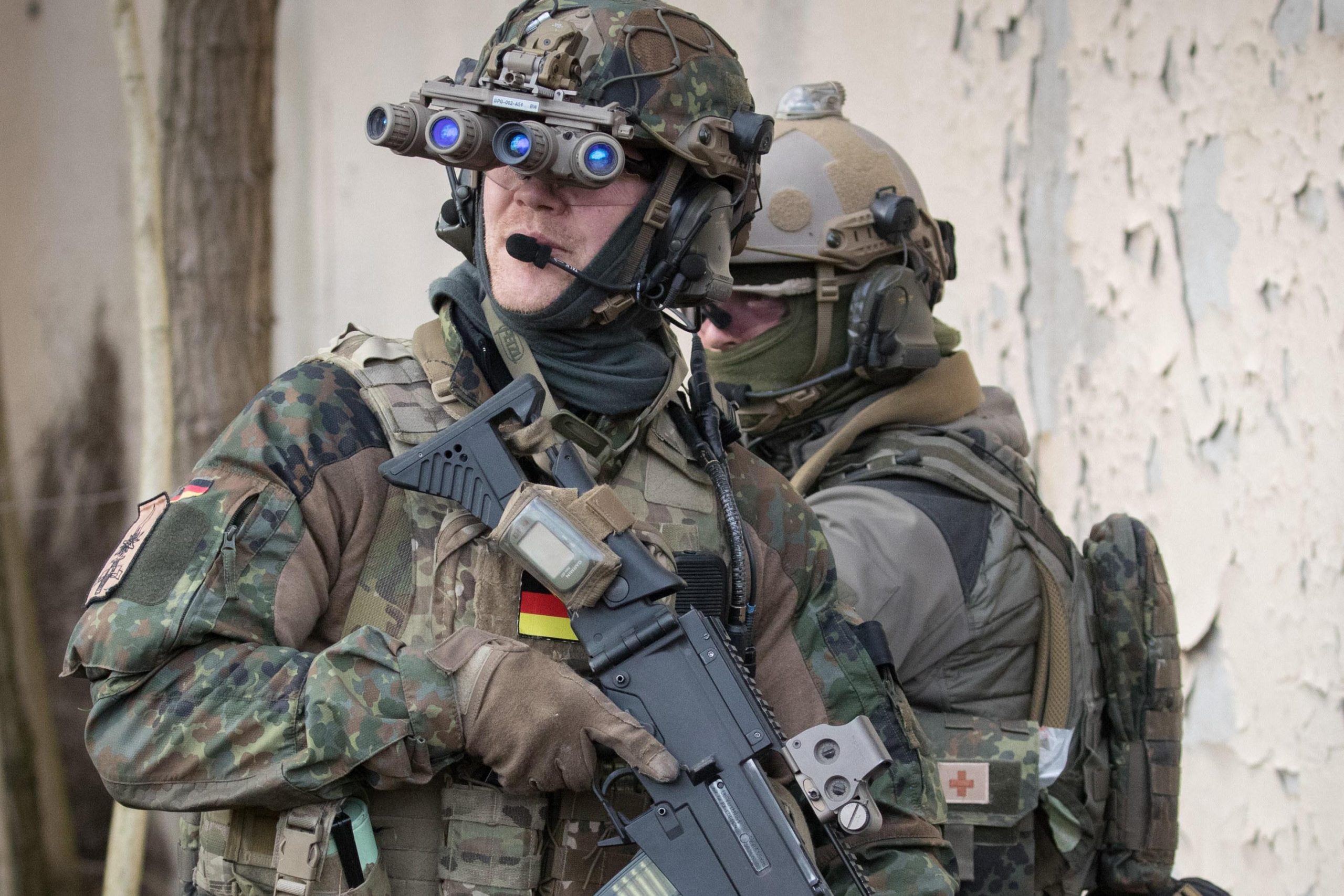 مكافحة الإرهاب النازي داخل المؤسسات العسكرية الألمانية