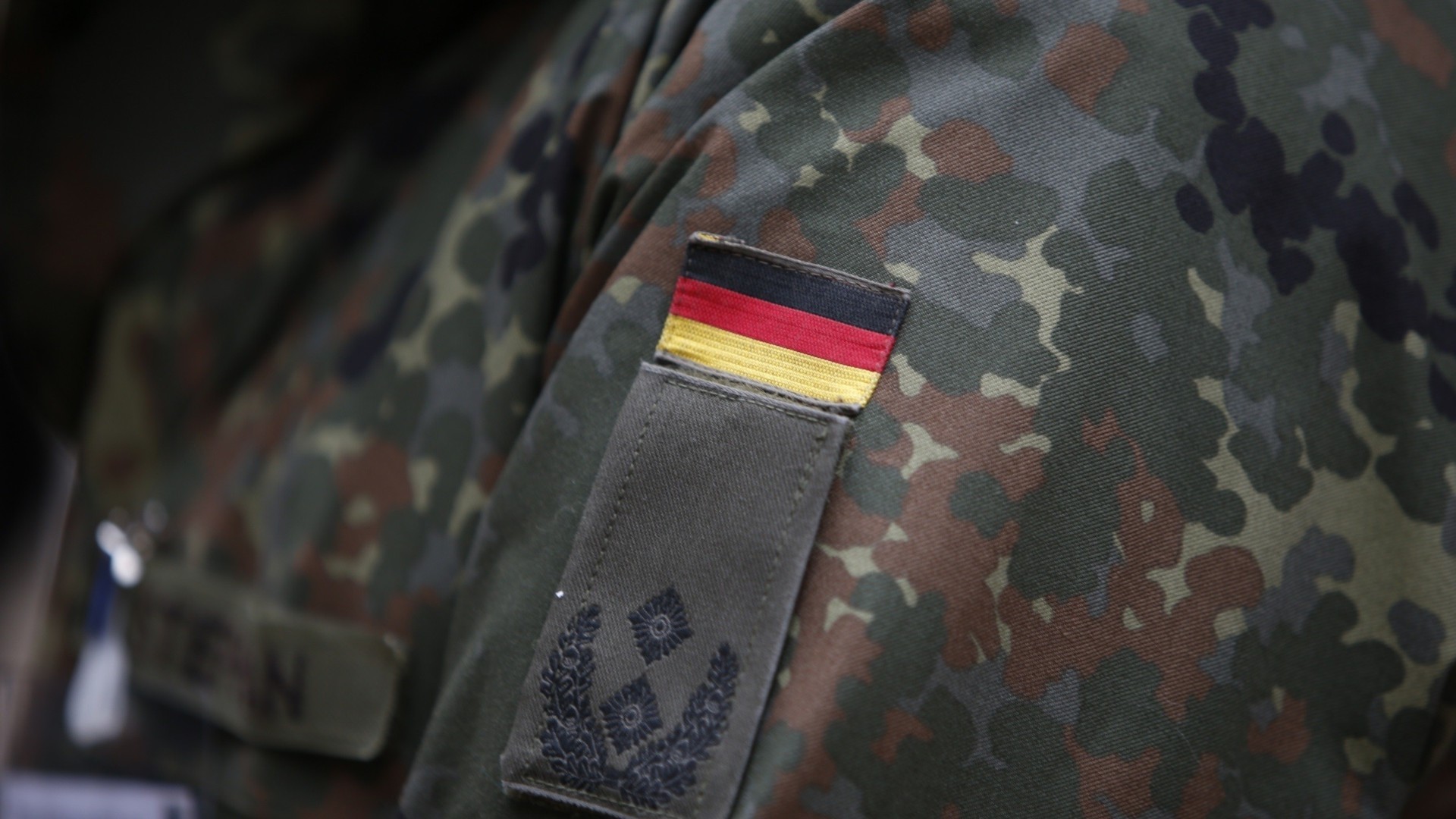 محاربة التطرف - معضلة التطرف اليميني داخل الجيش الألماني