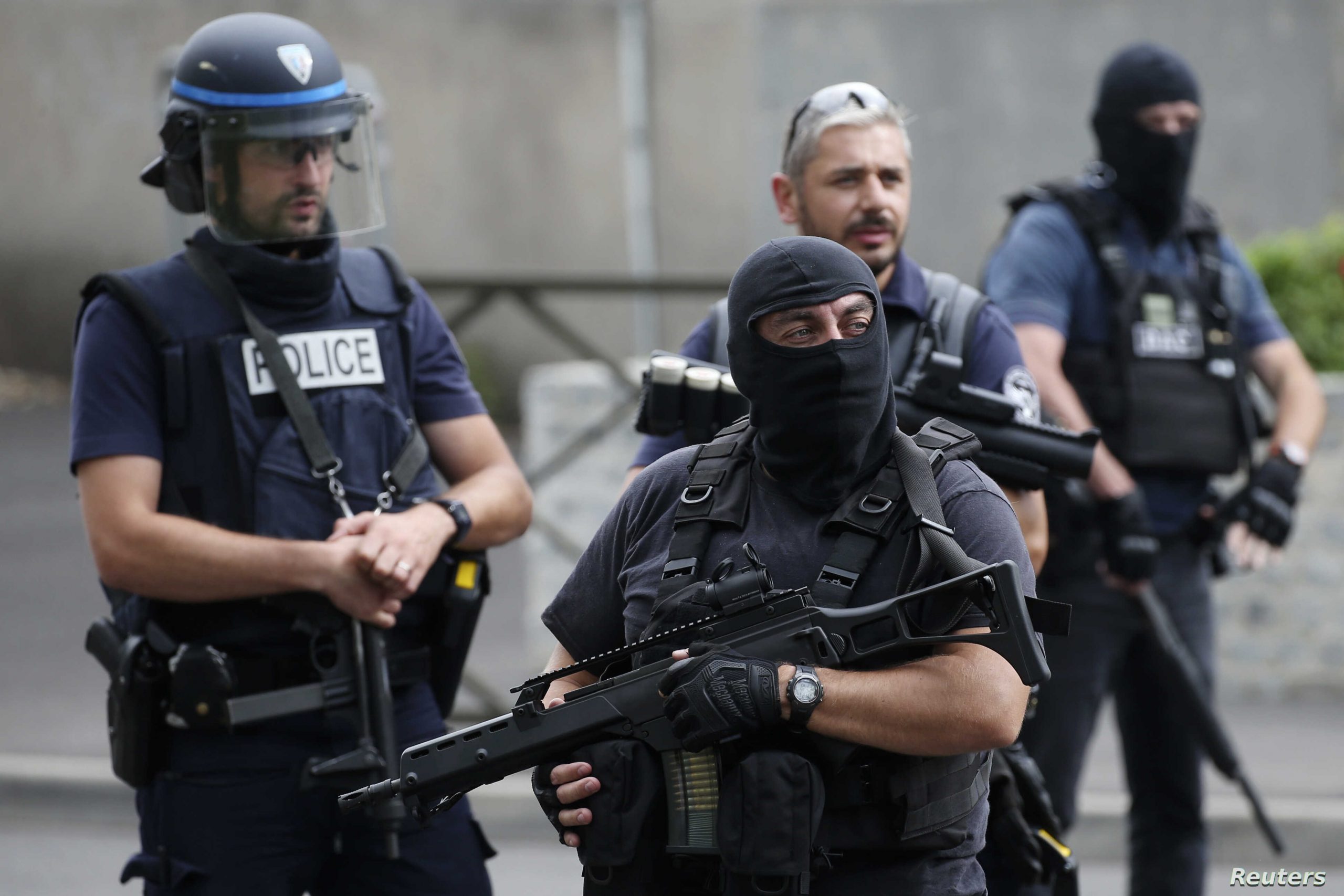مكافحة الإرهاب على الإنترنت في فرنساـ استراتيجية جديدة