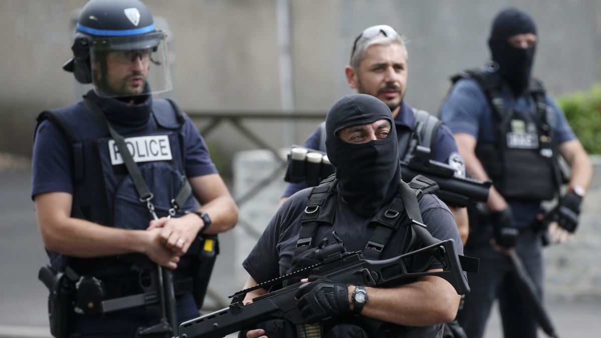مكافحة الإرهاب - تطبيق  خطة شاملة في فرنسا