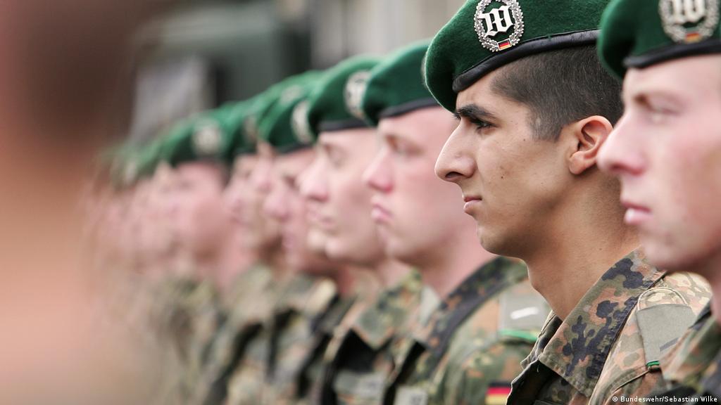 مكافحة الإرهاب في ألمانيا  ـ عناصر متطرفة في الجيش